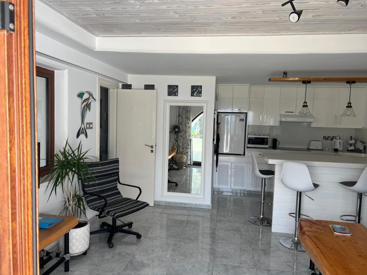 Pissouri Beach Front Apartments Екстериор снимка
